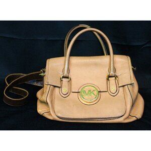 Michael Kors Margo Tan Pebbled Leather Purse Shoulder Crossbody Bag Pocket Logo